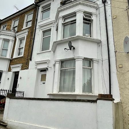 Elmdene Road Appartement Londen Buitenkant foto