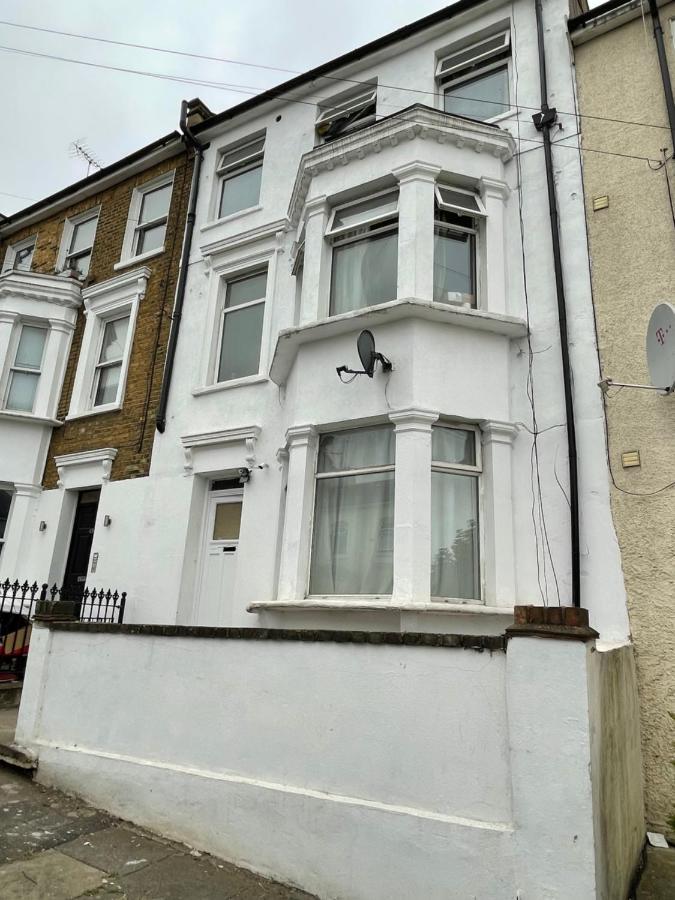Elmdene Road Appartement Londen Buitenkant foto